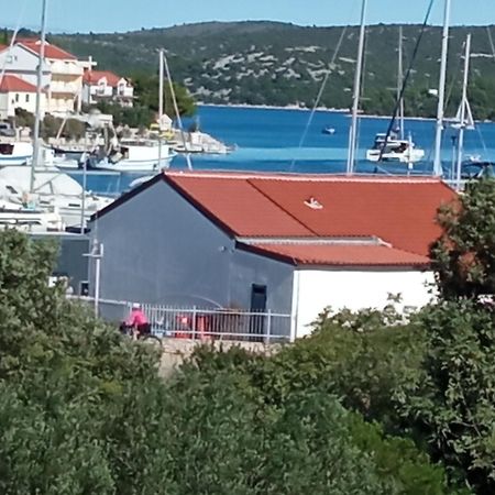 Apartments Lavanda - Free Parking And Grill Jezera Kültér fotó