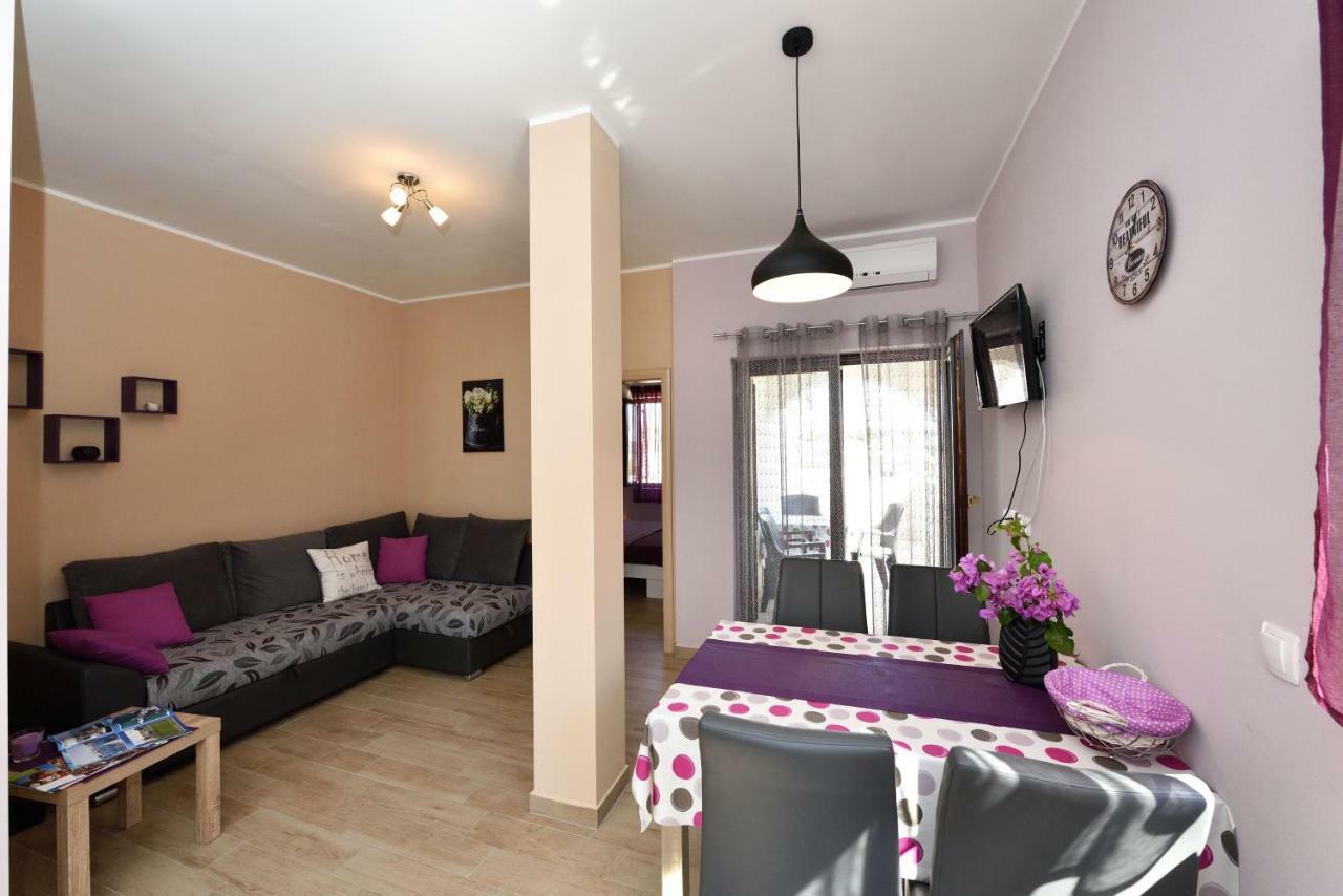 Apartments Lavanda - Free Parking And Grill Jezera Kültér fotó